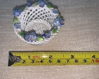 Photo Inv #255 - Small Basket with Flowers - $5 