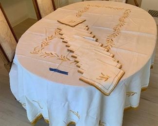 Photo Inv #260  - Table Linens $30 