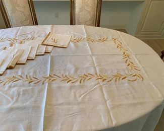 Photo Inv #260  - Table Linens $30 