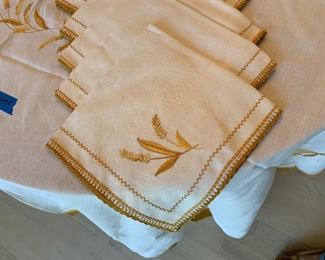 Photo Inv #260  - Table Linens $30 