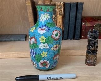 Photo Inv #313 - Vase $15 6 1/2”