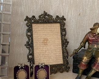 Photo Inv 11 Frames are priced $2-$5 ea. - Please contact to make offers, larger frame sold