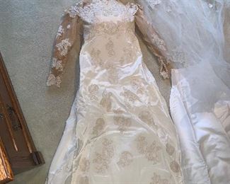 Photo Inv #350 -Wedding Dress with Veil & Undergarments $100