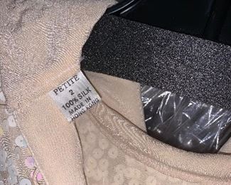 Photo Inv #356 Ladies Clothing $1-$10 / Size 0-2 