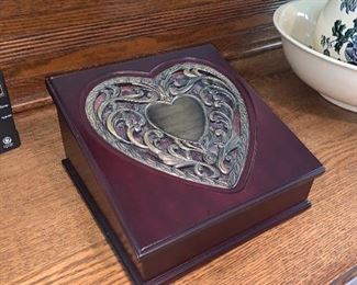 Photo Inv #363 - Jewelry Box - $10 