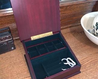Photo Inv #363 - Jewelry Box - $10 