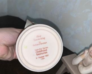 Photo Inv #381 - Figurine - $10