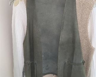 Photo Inv #408 Clothing  $1-$10 Petite Sizes 0-4 