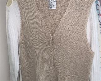 Photo Inv #409 Clothing  $1-$10 Petite Sizes 0-4 