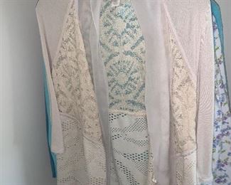 Photo Inv #422 Clothing  $1-$10 Petite Sizes 0-4 