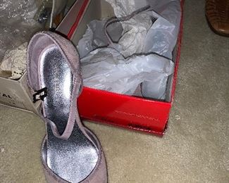 Photo Inv #431 Ladies Shoes - Size 7-7.5 $2-$20