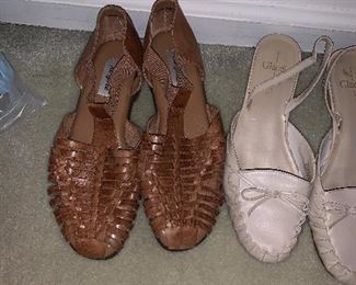 Photo Inv #438 Ladies Shoes - Size 7-7.5 $2-$20