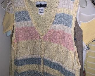 Photo Inv #452 Ladies Clothing $1-$10 