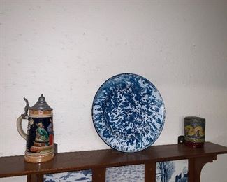 Photo Inv #521 Wall Shelf / Rack $35