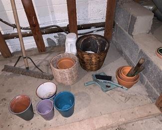 Photo Inv #602  - Misc Items Make an Offer - Wicker Baskets SOLD