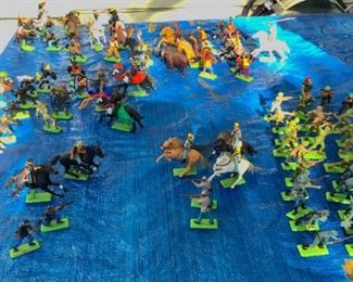 Large lot of Vintage Britians Ltd Deetail hand painted WWII, and civil war soldiers. Also knights, indians, cavalry .  Lot is $85. I will be willing to break the lot into smaller groups if so desired. Metal base with rubber/plastic upper .