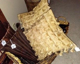 2 Linen Pillows $14. Each