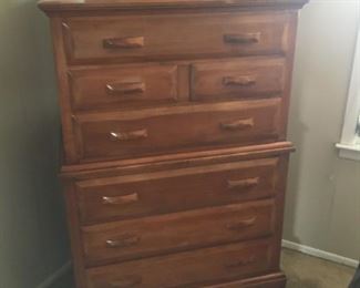 RARE FIND -- Kling mid-century chest of drawers!