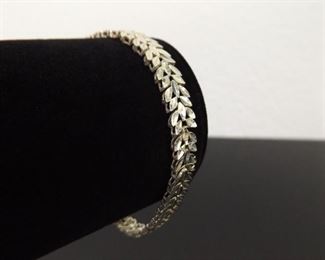 .925 Sterling Silver Etched Flower Link Bracelet
