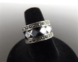 .925 Sterling Silver Art Deco Inlayed Onyx and Pearl Checkered Ring Size 8
