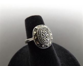 .925 Sterling Silver Art Nouveau Dome Ring Size 6
