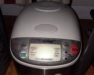 "Like New" Rice Maker - Please Text 201-639-4811 For Individual Pricing