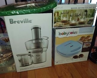NEW Breville Juice Fountain Compact - $50 / NEW Babycakes Whoopie Pie Maker Machine - $15