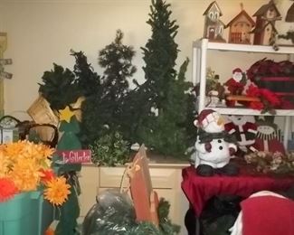 loads of seasonal and decor