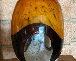 Art glass vase