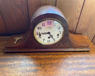 Mantle clock