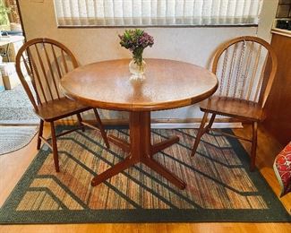 Danish modern kitchen table 40” dia