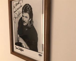 FRAMED SIGNED JOE DIFFEE