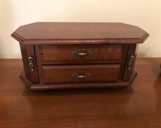 JEWELRY BOX