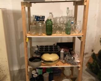 Selection of kitchen items