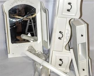 Very Pretty White Vanity Table with 3 Fold Mirror (center mirror needs replaced, damaged)
