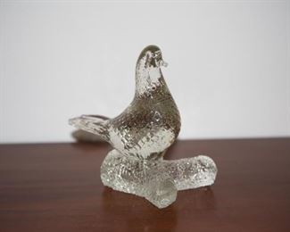 H-33 Crystal Clear Glass Bird $8.00