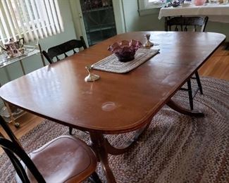 Mahogany double pedestal dining table with 3 leaves