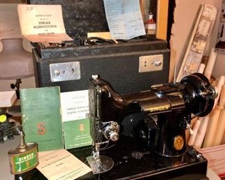 1946 Singer Featherweight, model 221-1