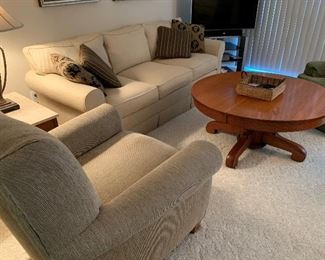 Pristine Condition Living Room by Norwalk