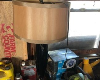 Vintage table lamp (loose finial)
