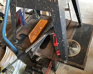 Separated table saw
