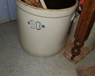 10 gallon crock