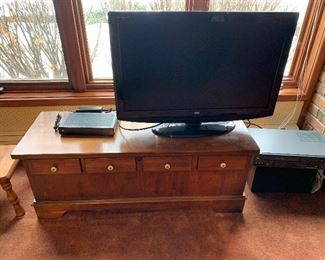 Cedar chest, TV