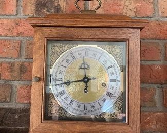 Mantle Clock