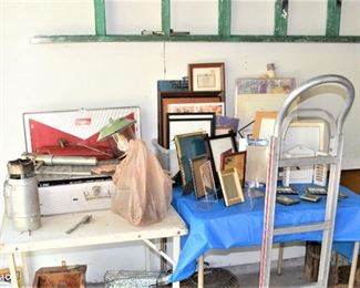 CAMPING ITEMS, PICTURE FRAMES