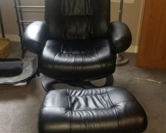 Really Nice Platform Black Leather Chair and ottoman Lane brand good condition $150