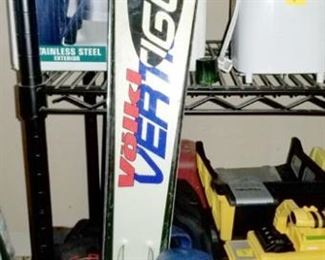 skis volkl g20 2 pair $15 