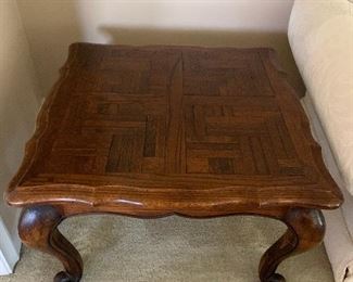 Square oak end table 
