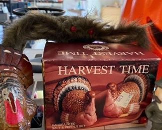 Turkey Salt and Pepper Shakers $5.00