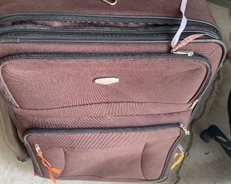 Suitcases (small ones inside)$25.00 